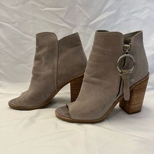Dolce Vita open toe booty, grey.